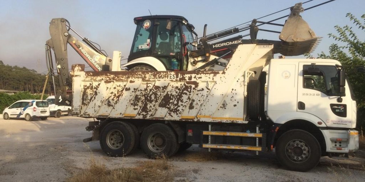 Kuyucak Belediyesi, Marmaris yangın bölgesine ekip gönderdi