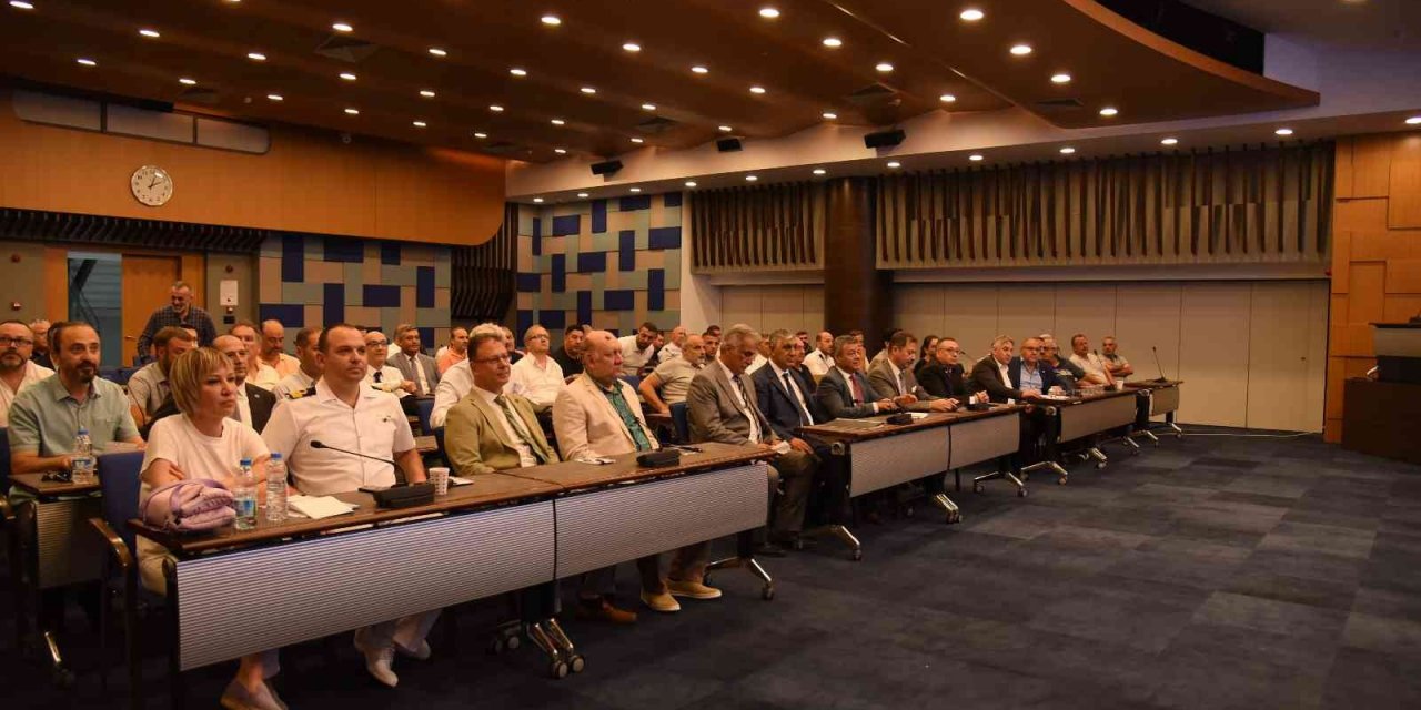 İZTO’da bir araya gelen balıkçılar sorunlarını masaya yatırdı