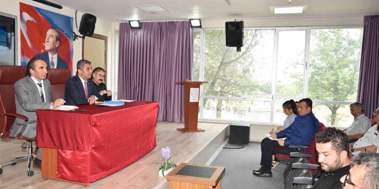 Rehberlik ve psikolojik danışma hizmetleri masaya yatırıldı