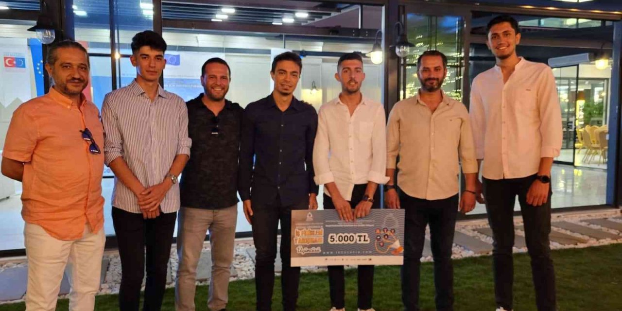 MYO öğrencilerinin projesine ödül