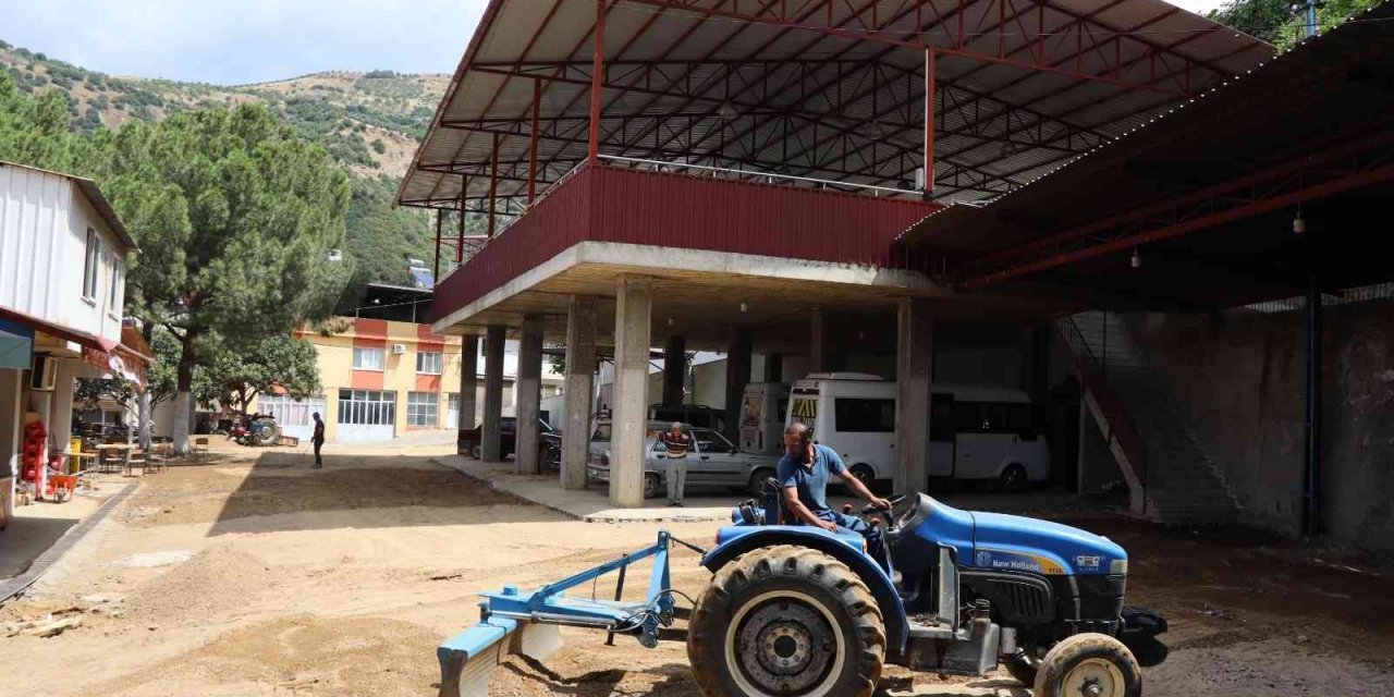 Nazilli’de Kozdere meydanı yenileniyor