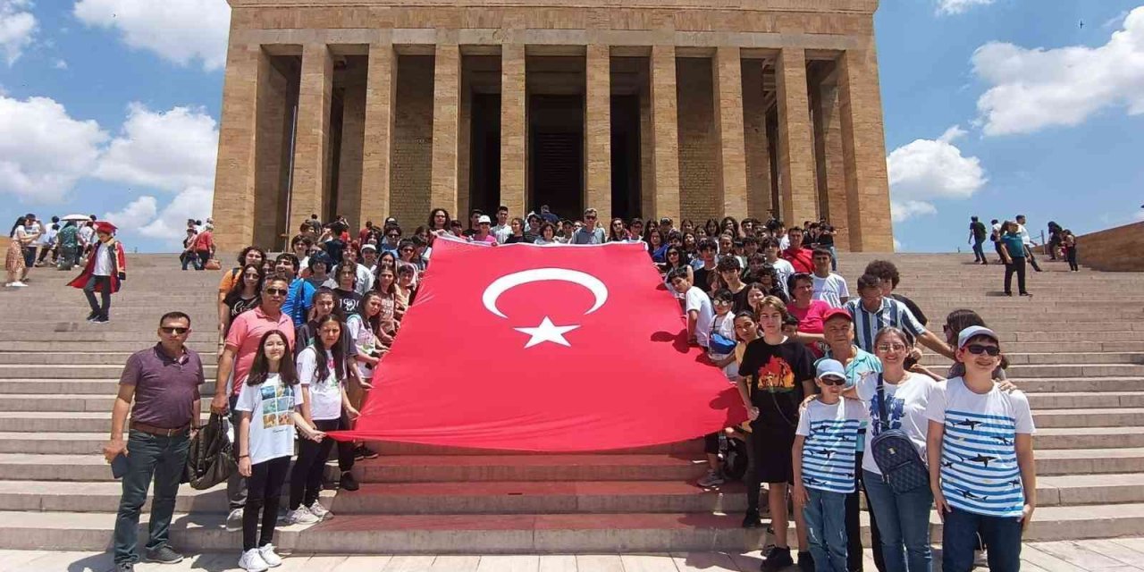 Köyceğiz Yunus Emre Ortaokulu öğretmen ve öğrencilerinden Ankara gezisi