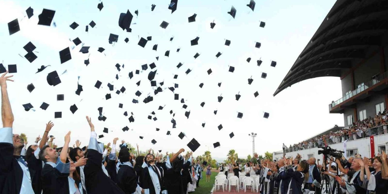 ADÜ Tıp Fakültesi Mezuniyet Töreni gerçekleştirildi