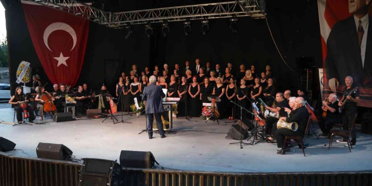 Bodrum Kalesi’nde Türk Sanat Müziği rüzgarı