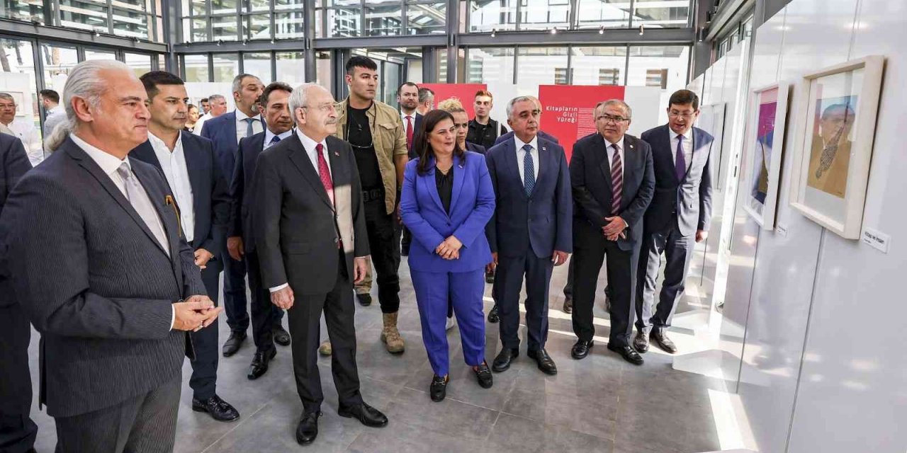 Aydın’da ’Kitapların Gizli Yüreği’ sergisi Tekstil Park Sanat Galerisi’nde ziyarete açıldı