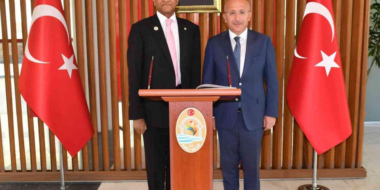 Vali Atik, Bangladeş Büyükelçisini ağırladı