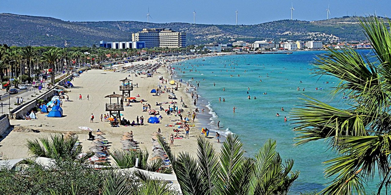 Ünlü tatil merkezi Çeşme’ye bayramda 1 milyonu aşkın kişi bekleniyor