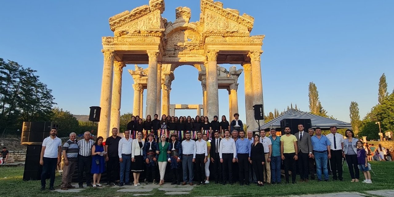 Çocuklar Antik Kent Afrodisias’ta buluştu