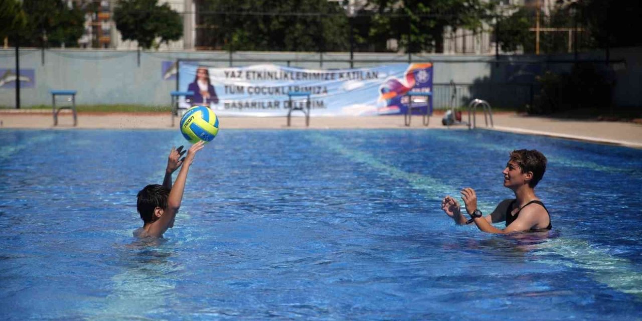 Aydın Büyükşehir Belediyesi otizmli bireyler için özel yüzme kursu düzenliyor