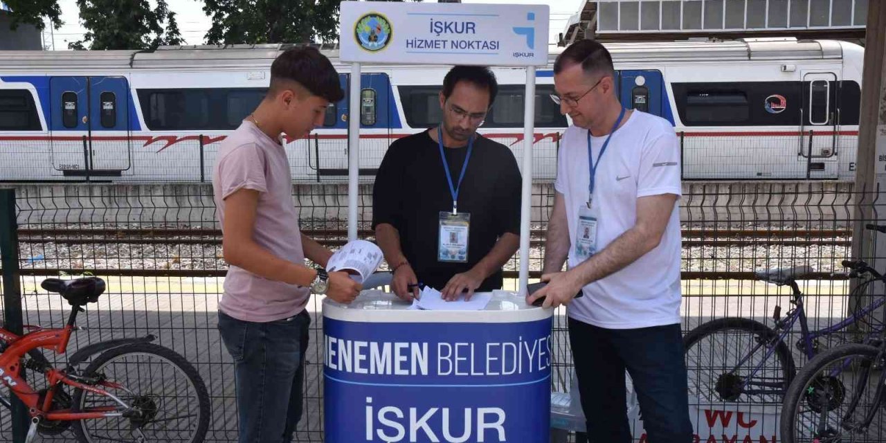Menemen İŞ-KUR Hizmet Noktası vatandaşın ayağına gidiyor