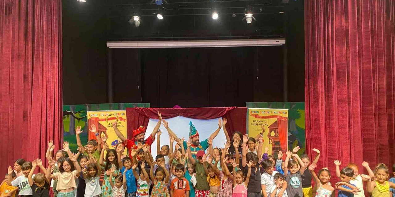 Marmaris Belediyesi’nden çocuklara karne hediyesi