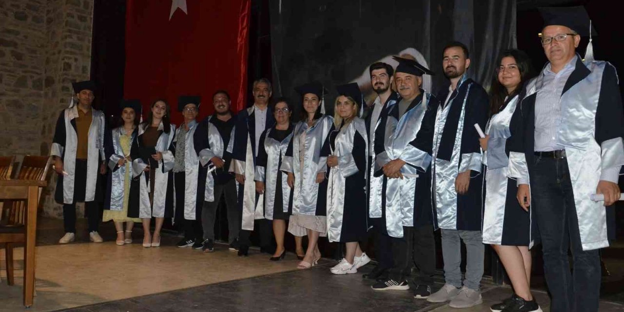 Siyaset Bilimi’nde mezuniyet heyecanı