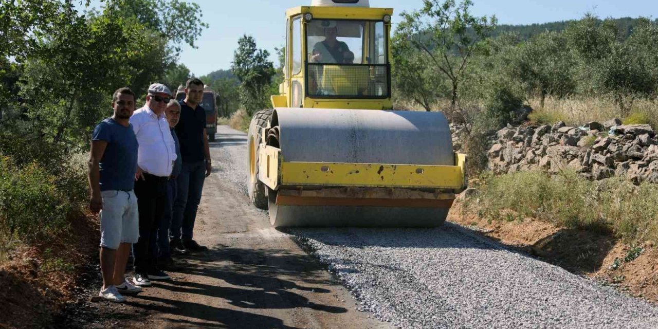 Yerkesik Dağdibi bağlantı yolunda asfaltlama çalışması
