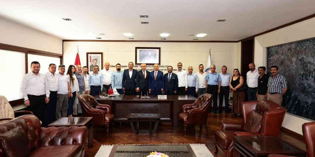 Başkan Zolan, Denizli MHP’nin yeni ilçe yöneticilerini ağırladı