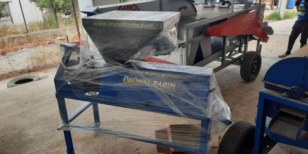 Büyükşehir’den badem üreticisine destek