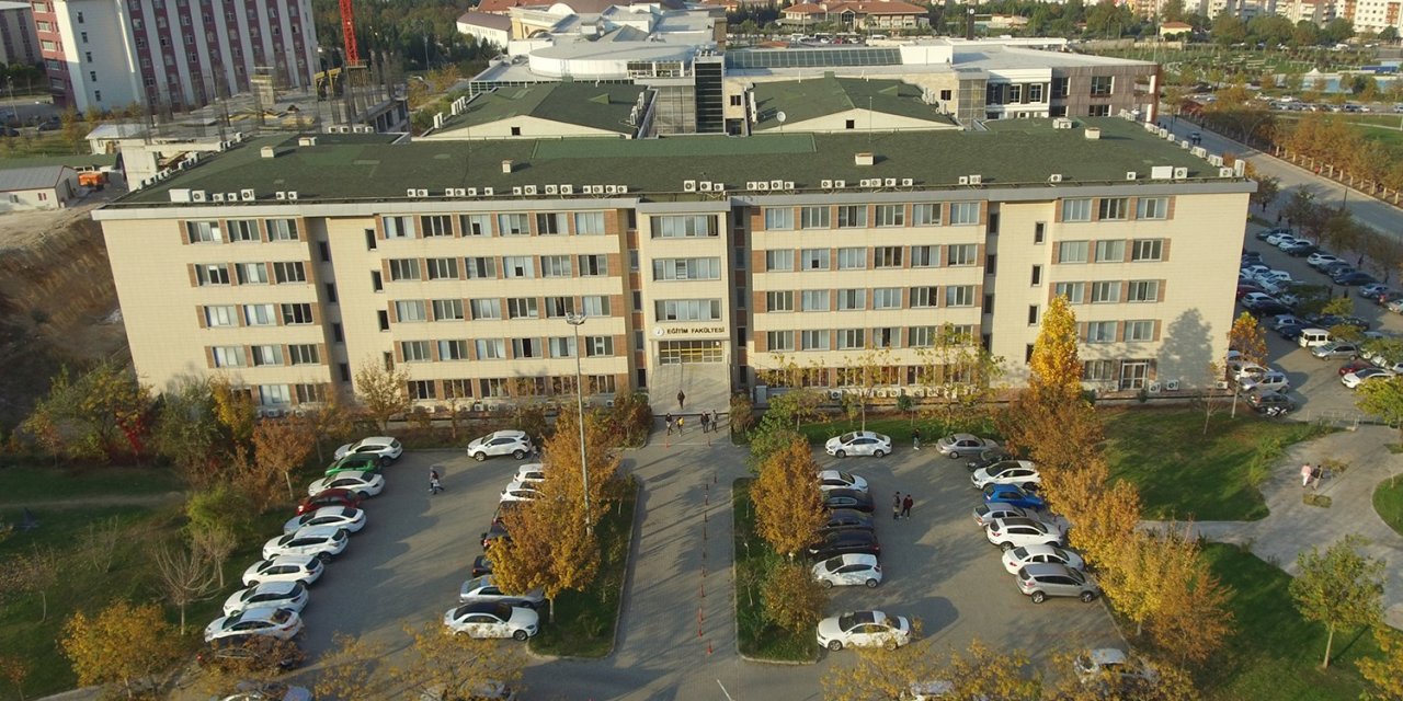 PAÜ Eğitim Fakültesi yeşil bayrak ödülünü kazandı