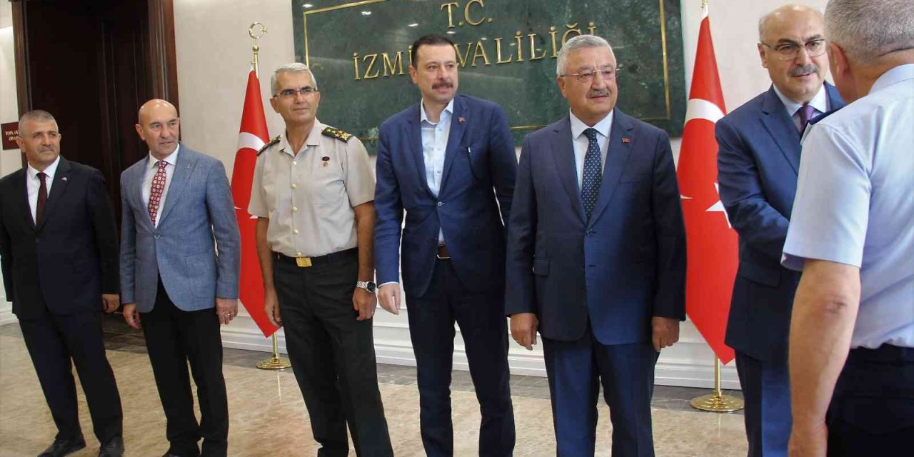 İzmir Valiliği’nde bayramlaşma merasimi