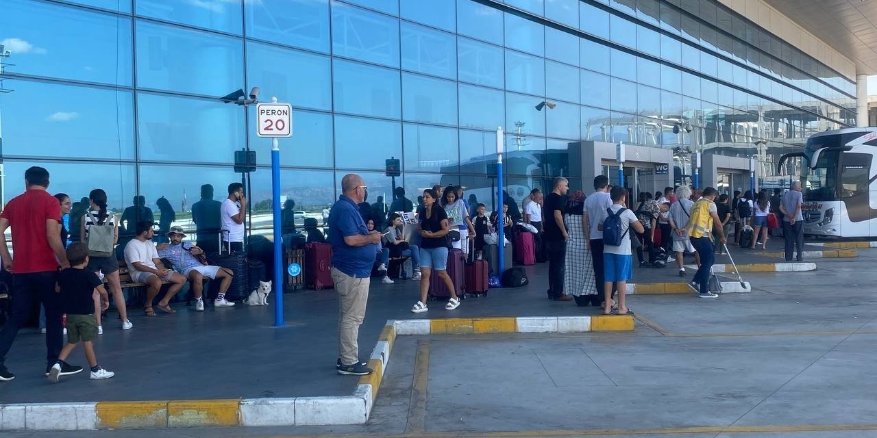 Otogarlarda bayram hareketliliği başladı, trafik ekipleri kuralları hatırlattı