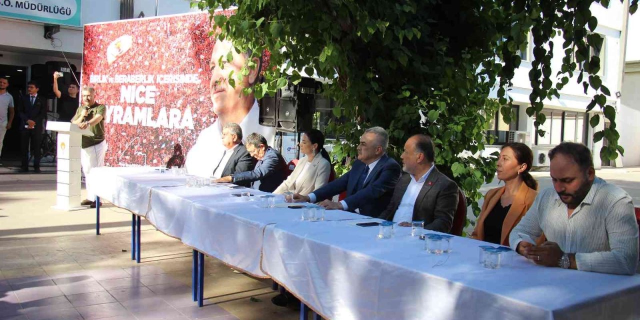 AK Parti Aydın İl Teşkilatı bayramlaştı