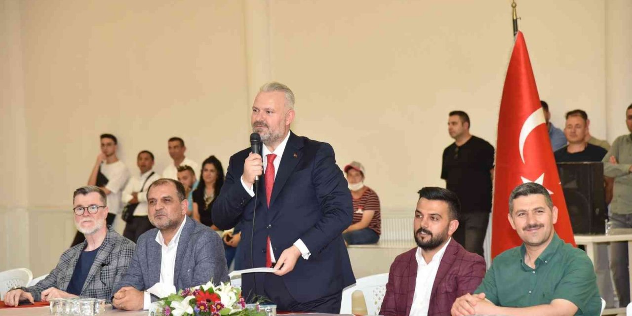 Pehlivan, belediye personeliyle bayramlaştı