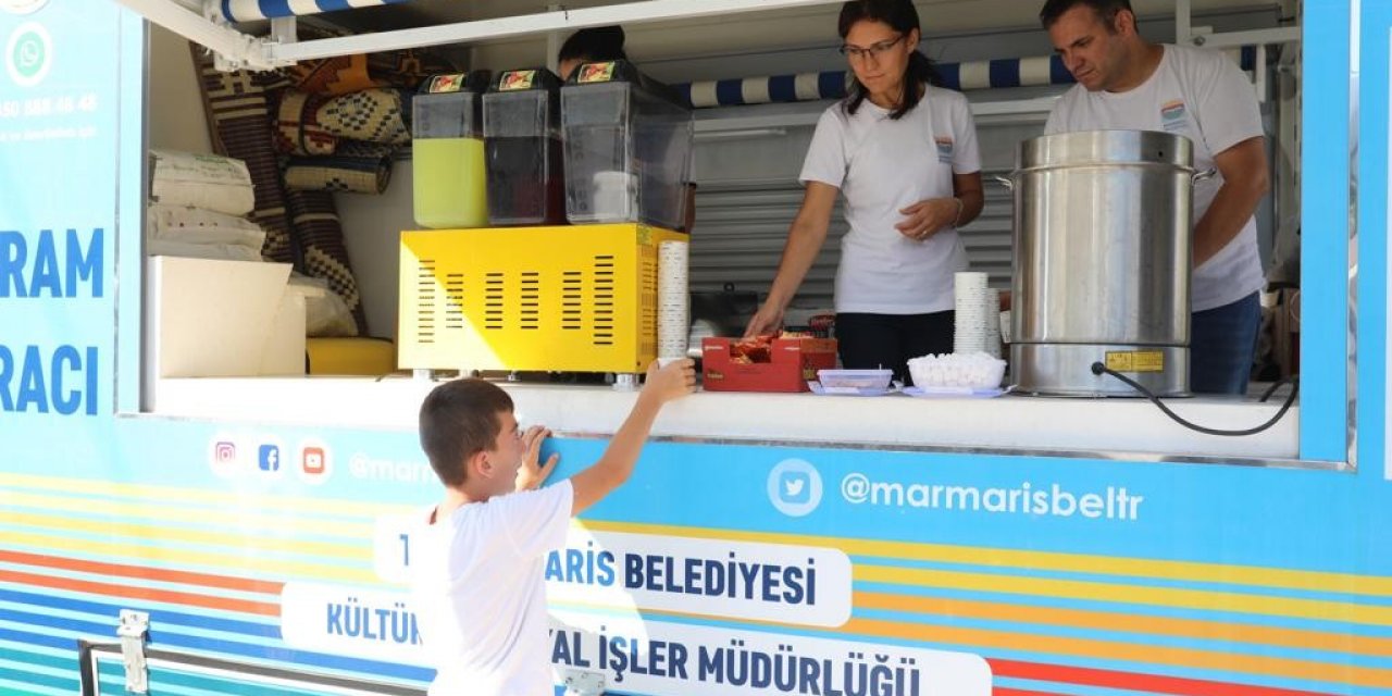 Marmaris Belediyesi, kurban kesim alanlarında ikram noktası oluşturdu