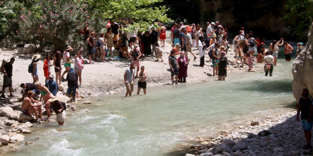 Saklıkent ziyaretçi akınına uğradı
