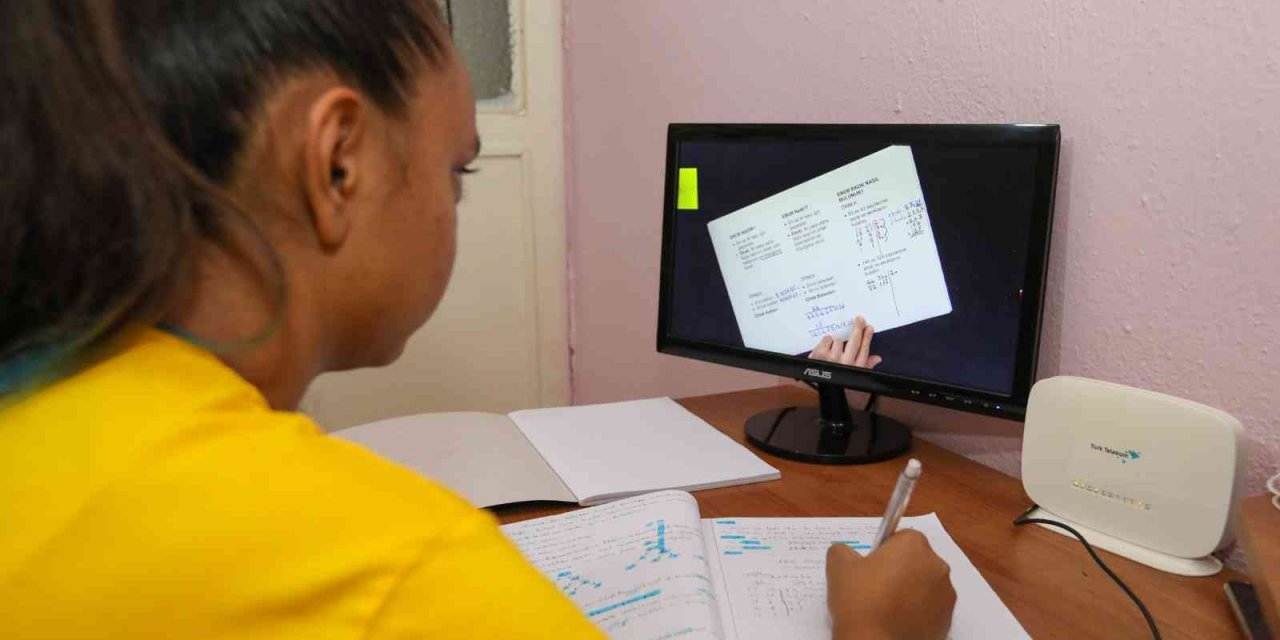 Bucalı öğrenciler dijital dersane ile başardı