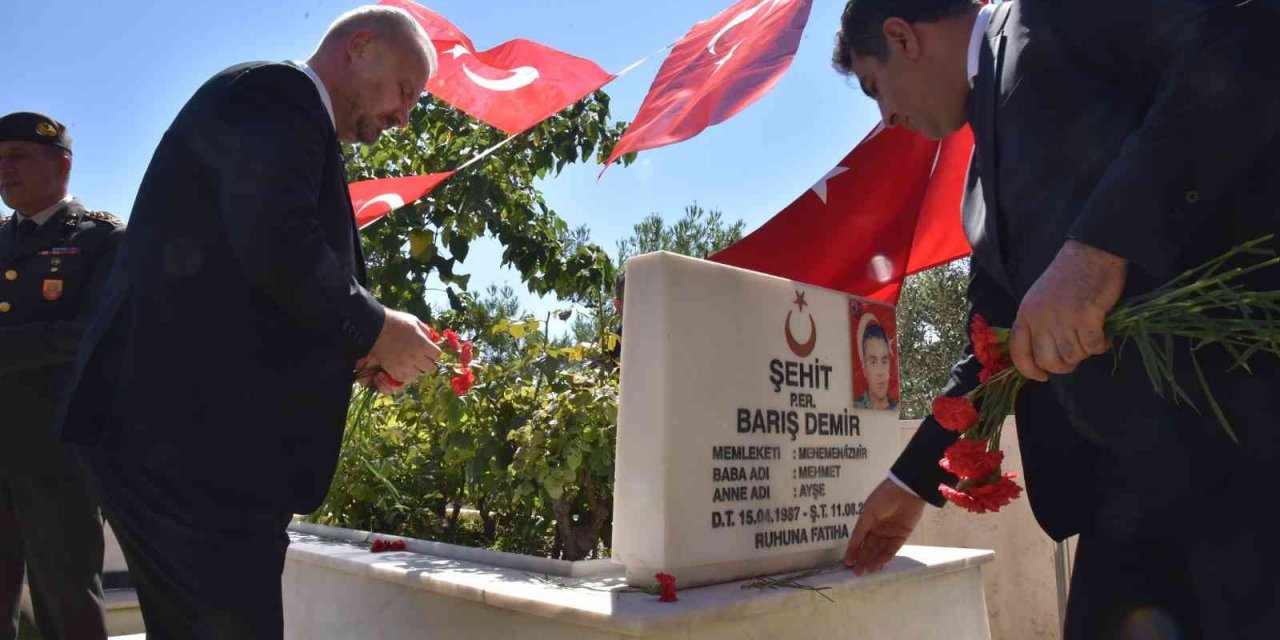 15 Temmuz şehitleri Menemen’de dualarla anıldı