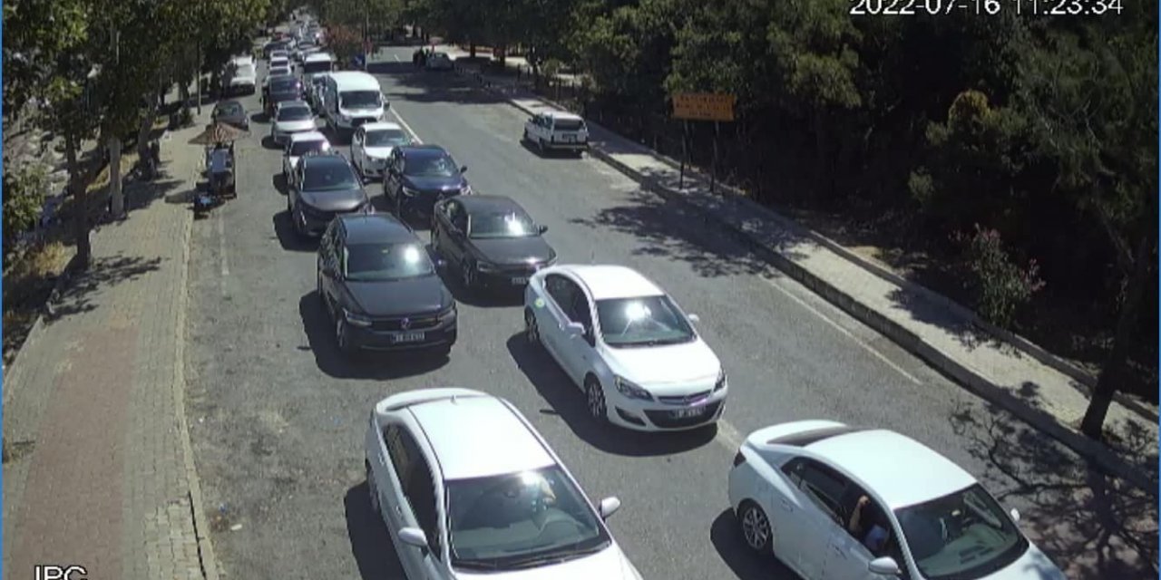 Milli Park yoğunluktan dolayı sivil araç girişine kapatılacak