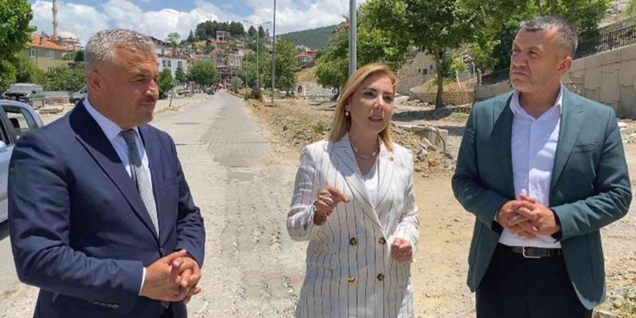 AK Parti Milletvekili Gökcan’dan Büyükşehir’e yol tepkisi