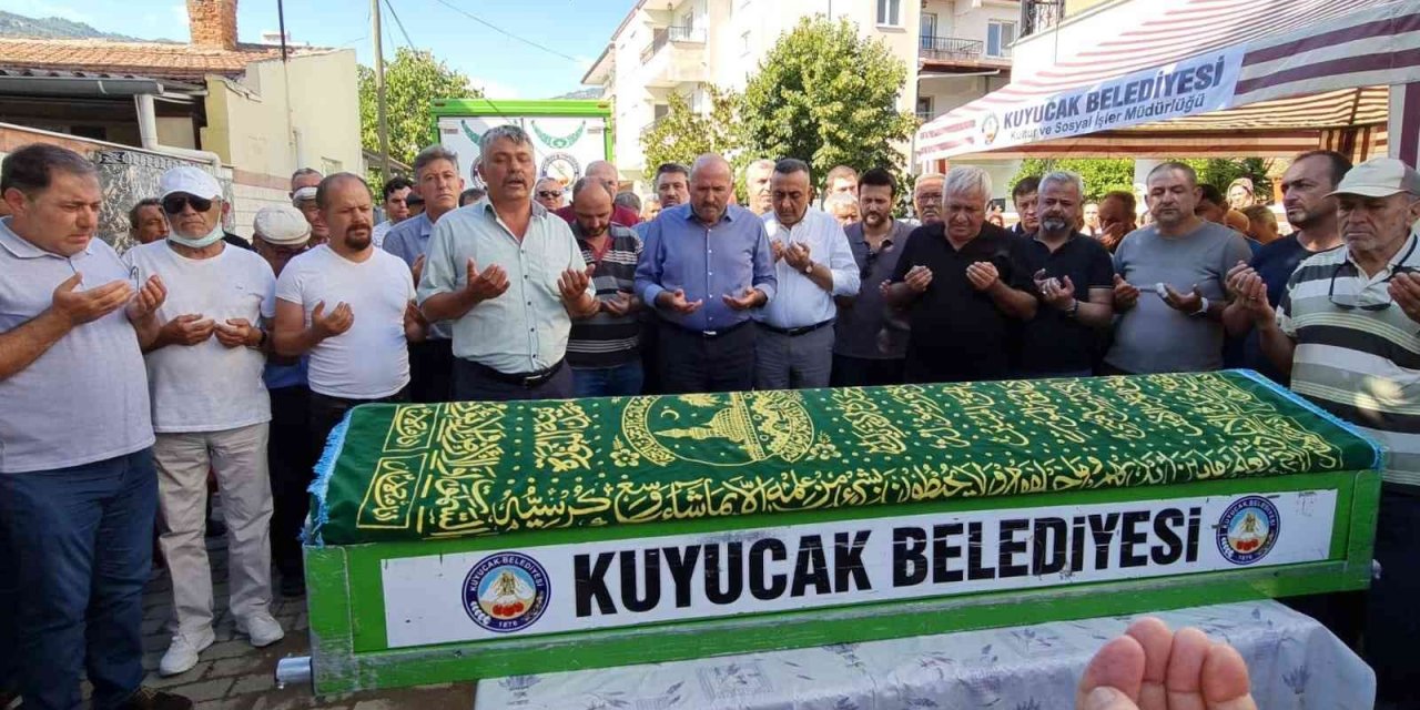 Başkan Ertürk’ün babası son yolculuğuna uğurlandı