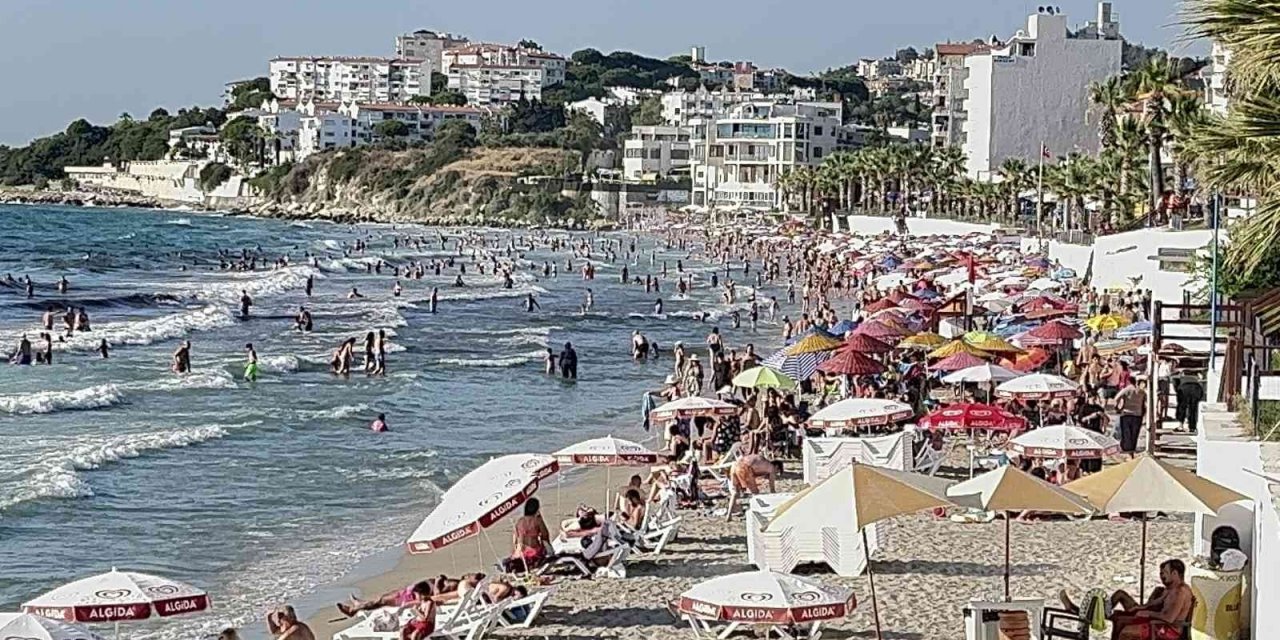 Bayram bitti ancak Kuşadası’nda yoğunluk devam ediyor