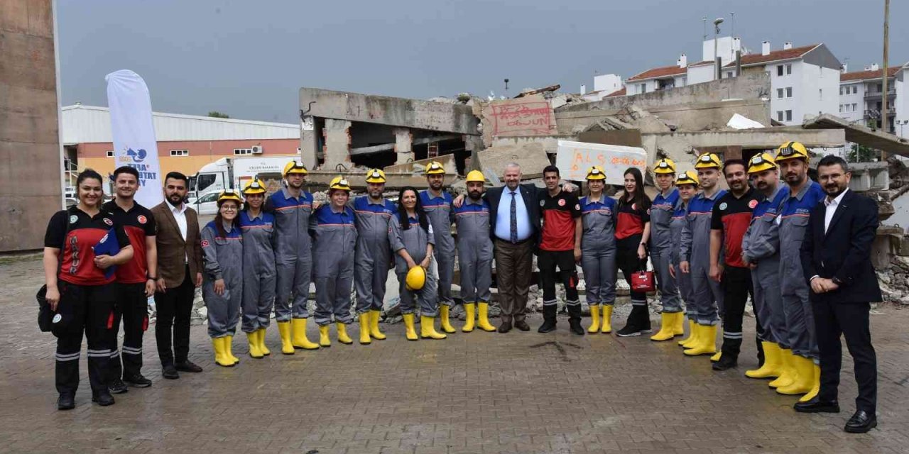 Menemen Belediyesi Arama Kurtarma ekibi eğitimleri hızlandırdı