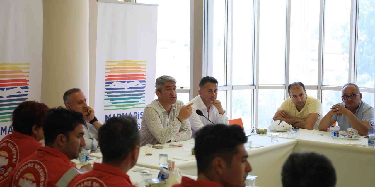 Başkan Oktay, yangında görev yapan personeline teşekkür etti