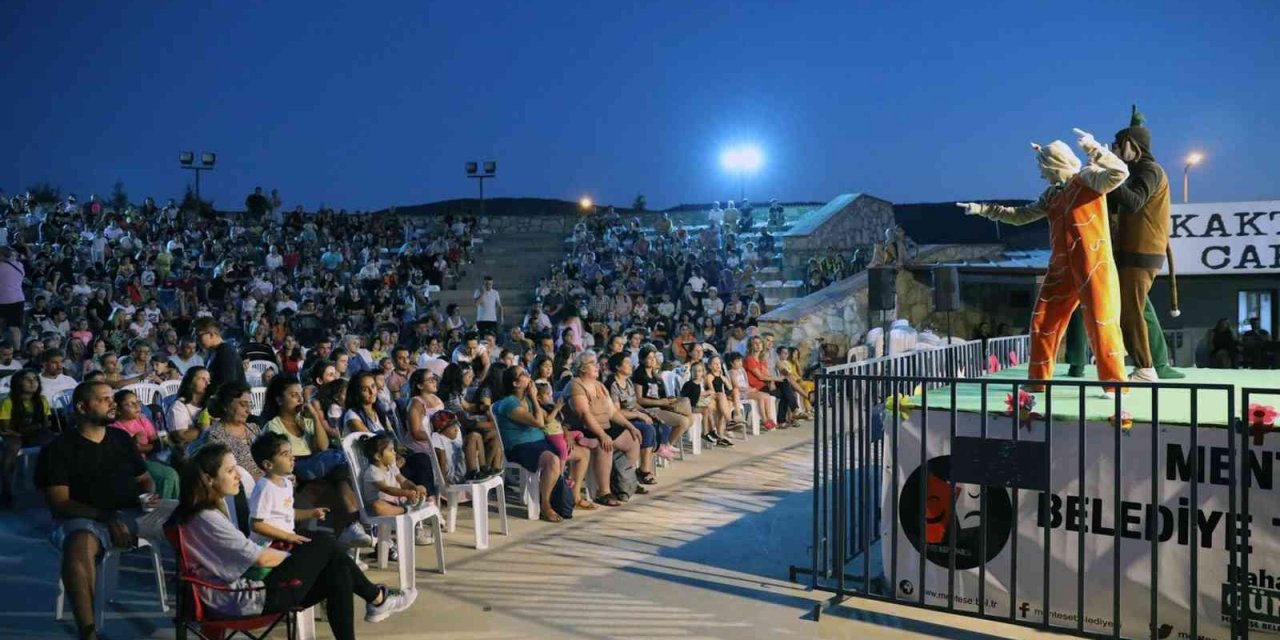 ‘Neşeli Orman’ Menteşe’de çocukları eğlendirdi