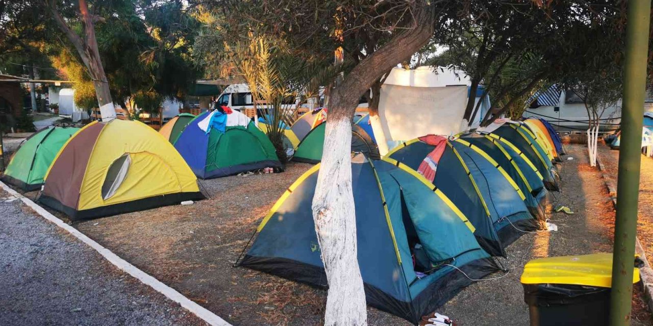 Tatilden vazgeçmeyenler çadırı tercih ediyor