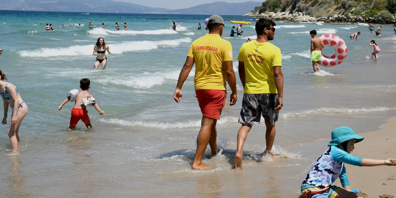 Kuşadası’nda plajlar onlara emanet