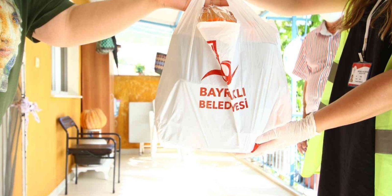 Bayraklı Belediyesinden sosyal destek seferberliği