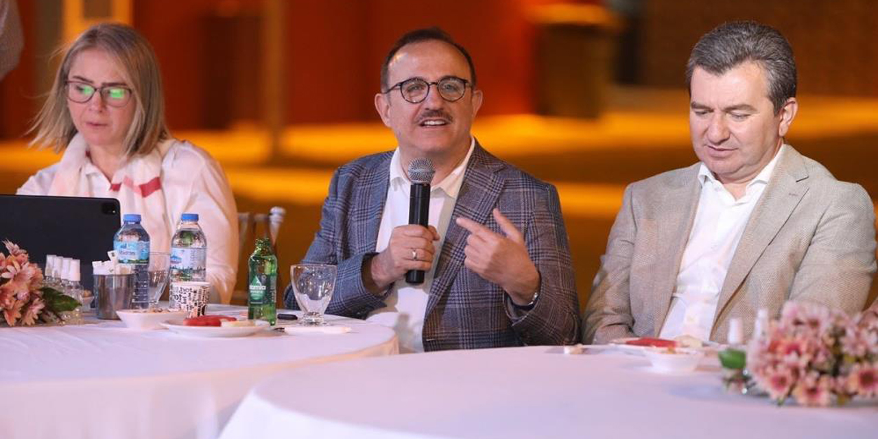 AK Parti’den Yerel Yönetimler Zirvesi