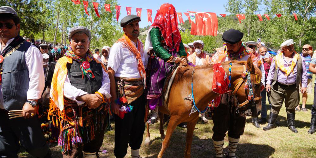 Yayla Karaçulha, yörük şenliğiyle coştu