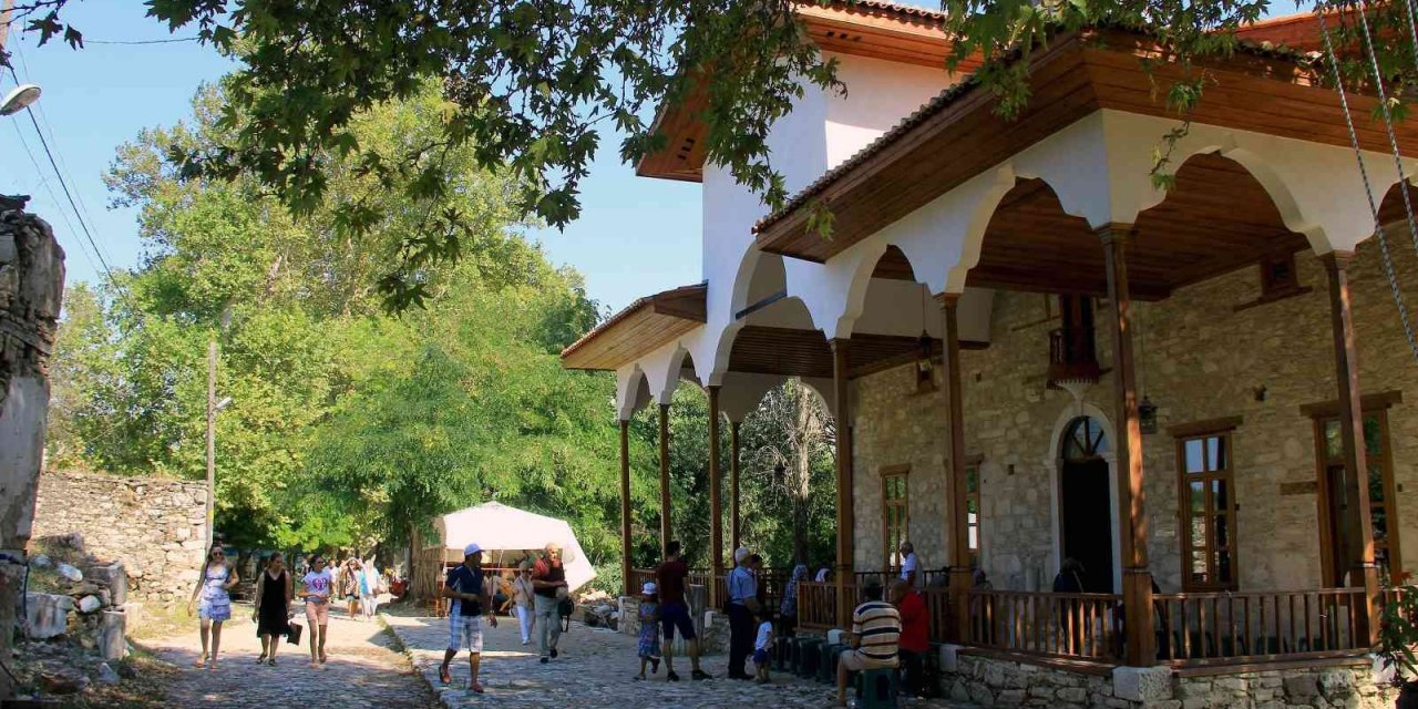 Antik kentte unutulmaya yüz tutmuş meslekler yaşatılacak