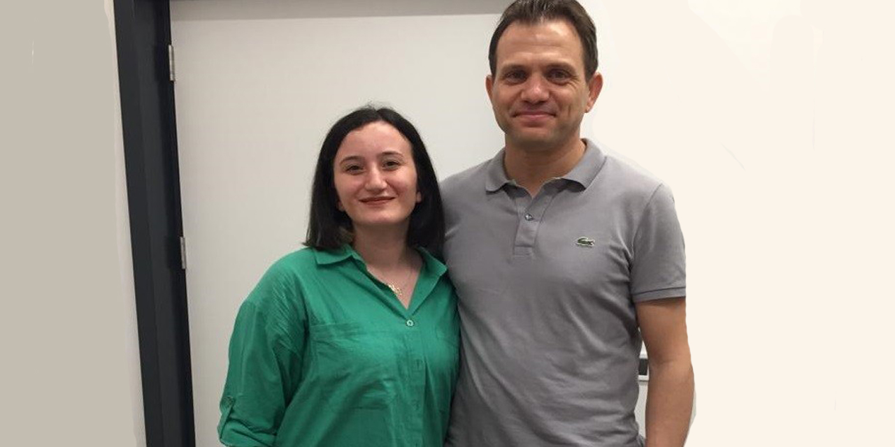 Doğduktan sonra ilk defa dik durabildi