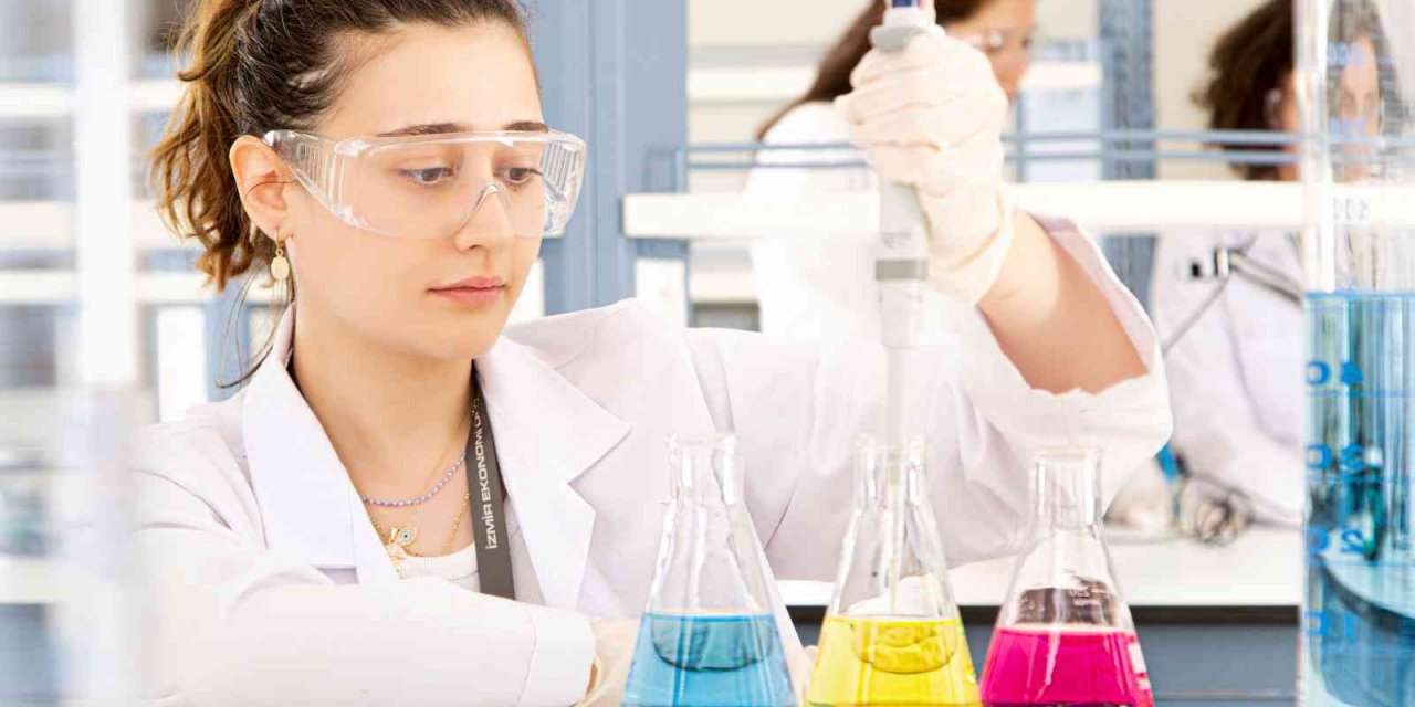 İzmir Ekonomi projede zirveye çıktı