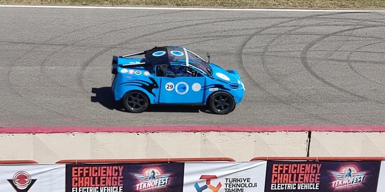 Muğla’nın elektrikli araçları körfez pistinde yarıştı