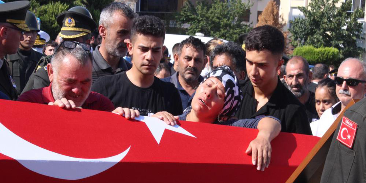 İzmir şehidini uğurladı