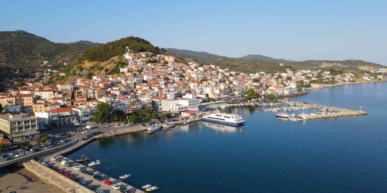 Midilli’nin Plomari Limanı dostluk rüzgarıyla açıldı