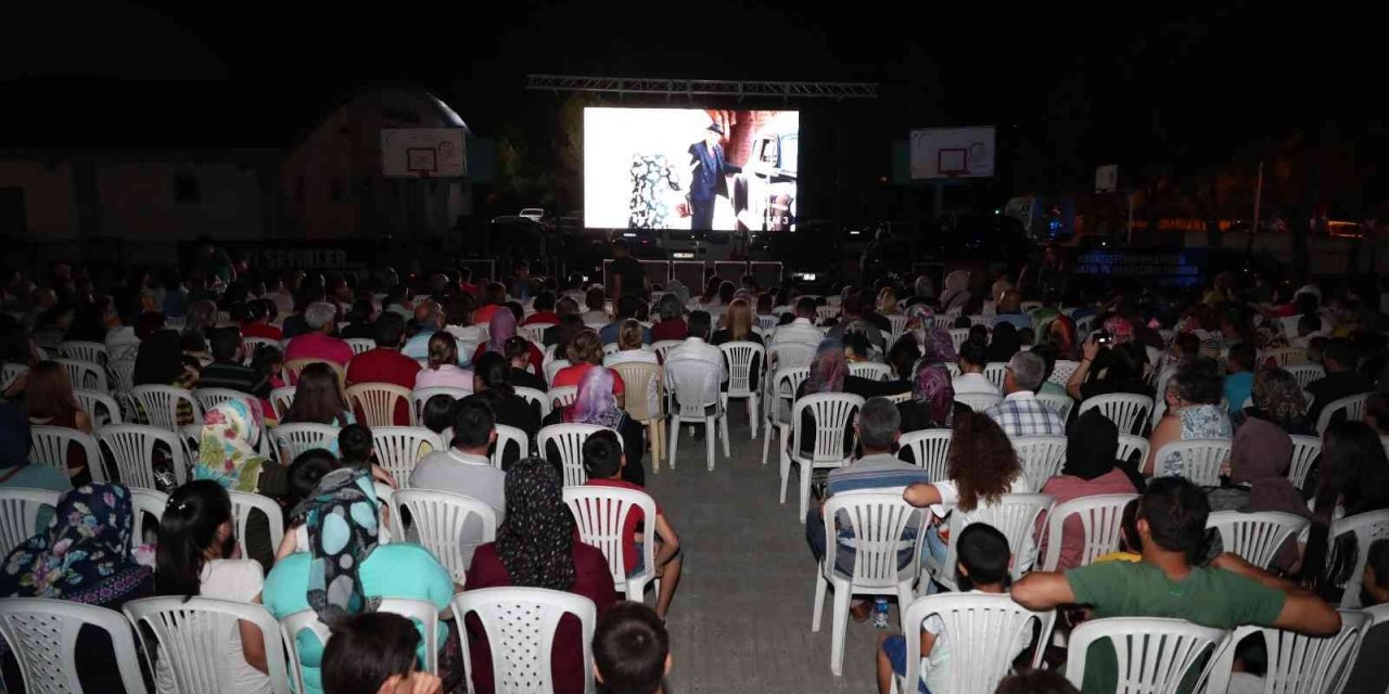 Film severler açık hava sinemasında buluşacak