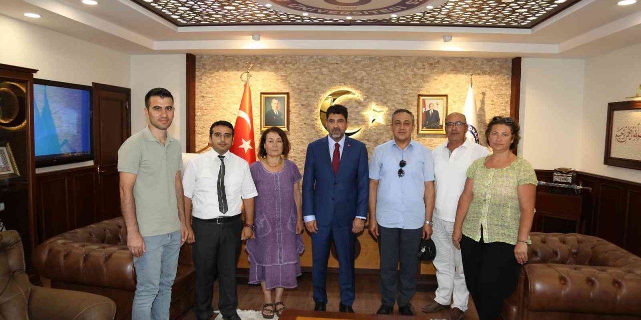 ADÜ Rektörü Aldemir, Şehit Aileleri ve Malul Gaziler Yardımlaşma Derneği’ni ağırladı