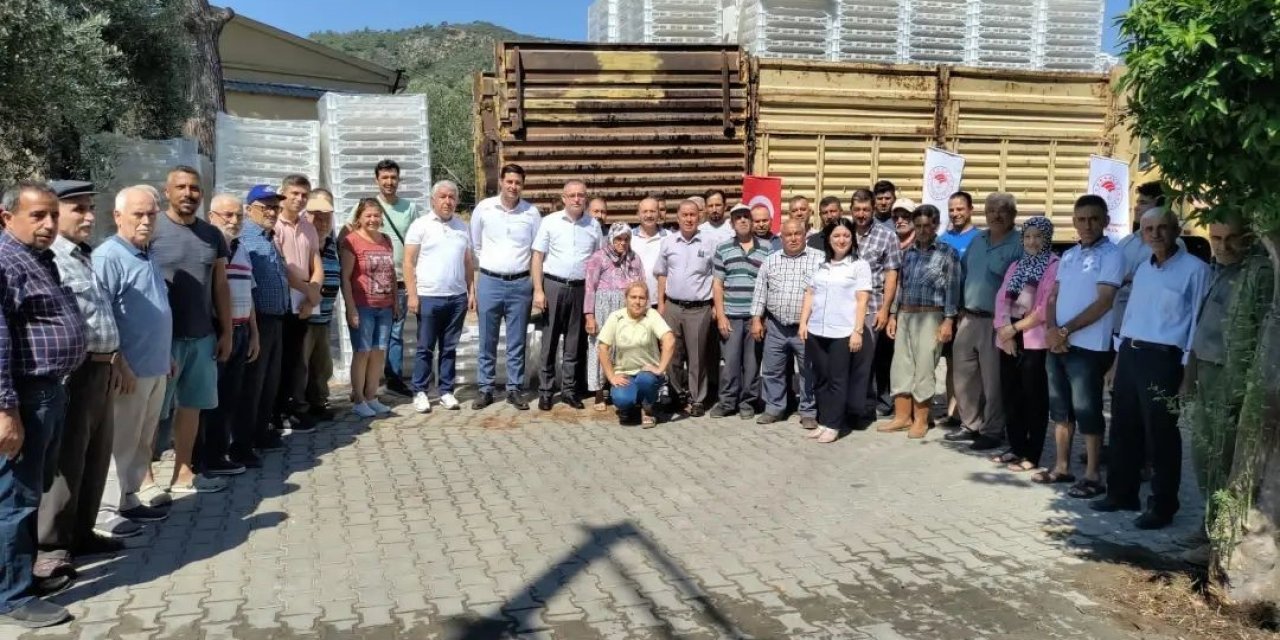 İncir üreticilerine kurutma kerevitleri dağıtıldı