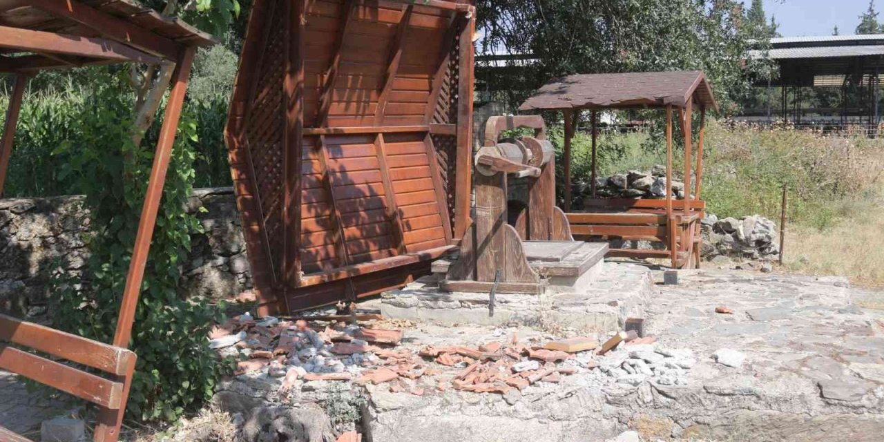 Belediye bakımsız bıraktı, saldırganlar tahrip etti